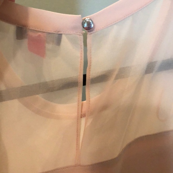 Vince Camuto blouse - Picture 5 of 6